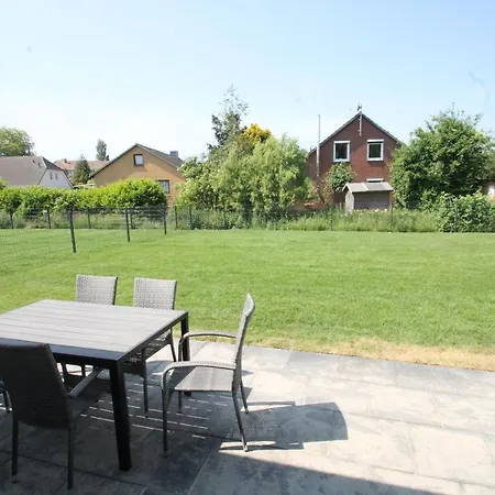 Hébergement de vacances 1390- Annina 4 *